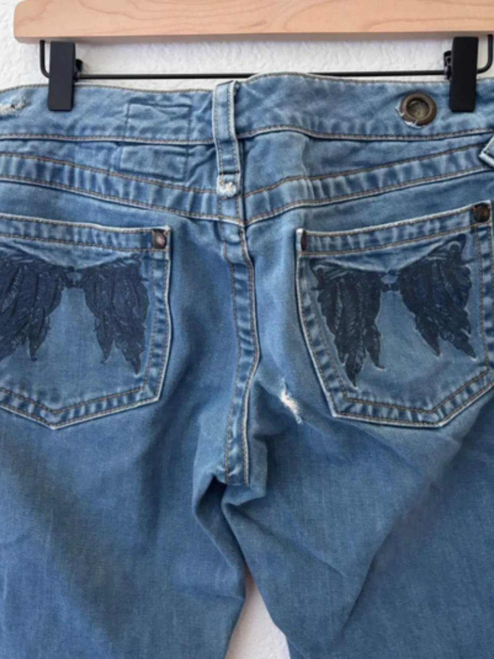 Vintage Free People angel wing embroidered pockets straight leg jeans size 27